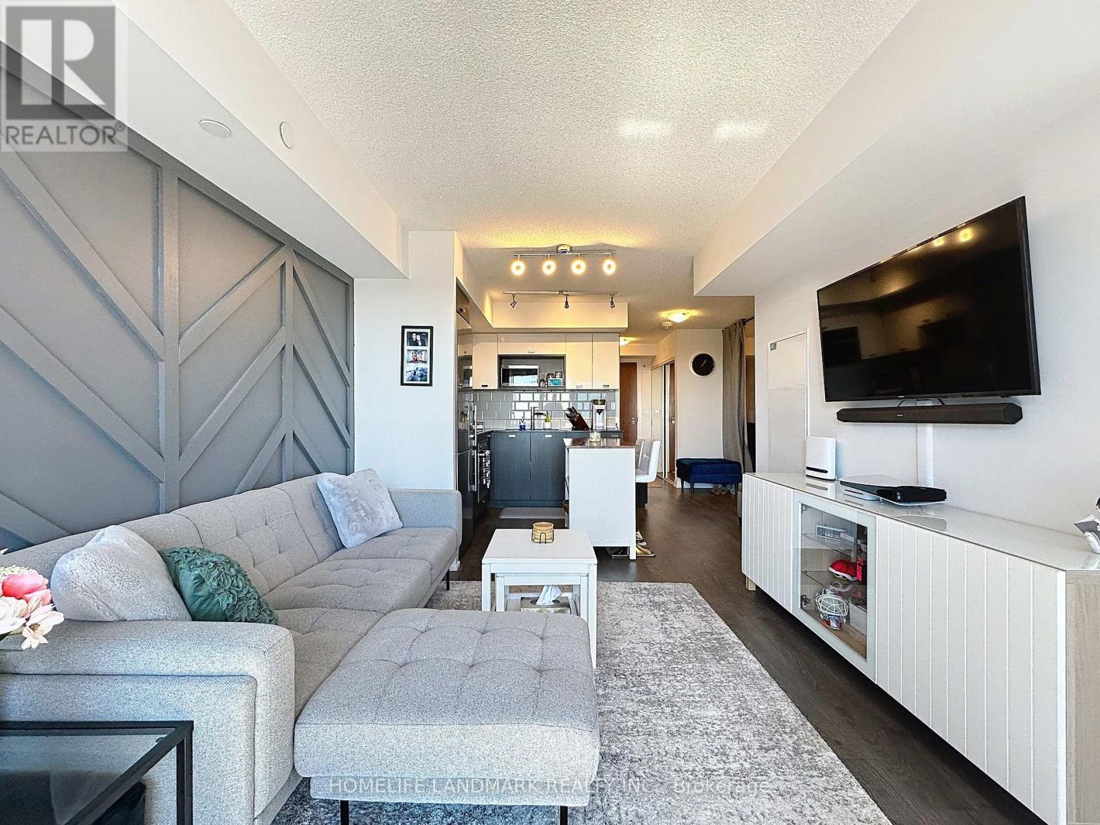 2324 - 275 Village Green Drive, Toronto, Ontario  M1S 0L8 - Photo 16 - E12459005