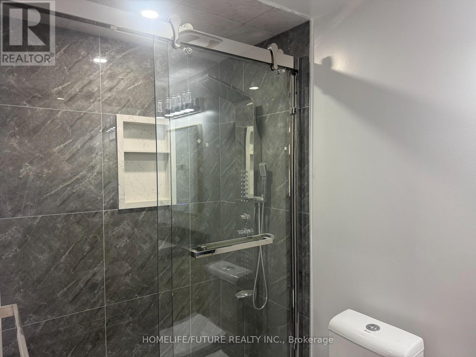 2649 Apricot Lane, Pickering, Ontario  L1X 0M3 - Photo 2 - E12459011