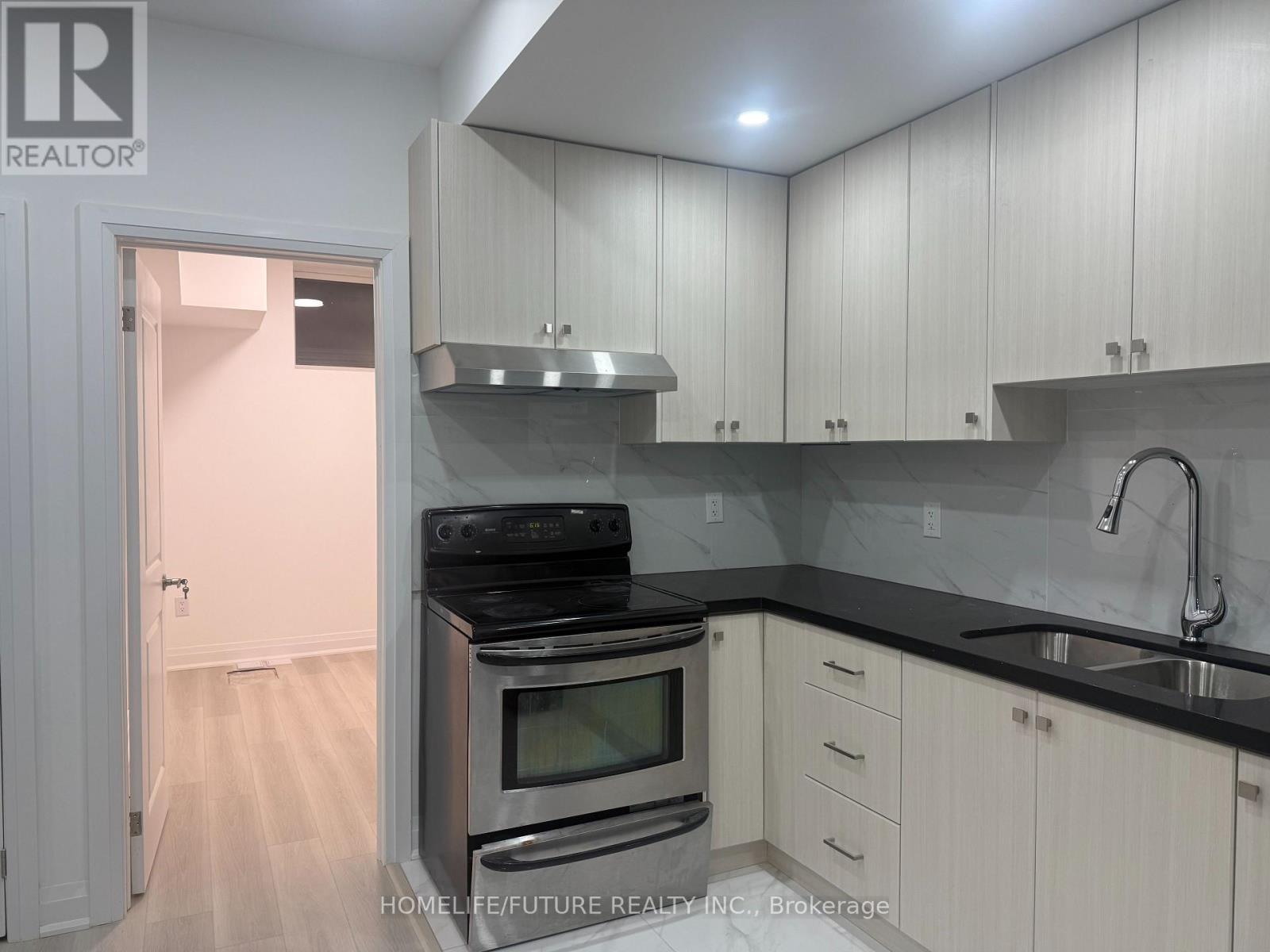 2649 Apricot Lane, Pickering, Ontario  L1X 0M3 - Photo 5 - E12459011