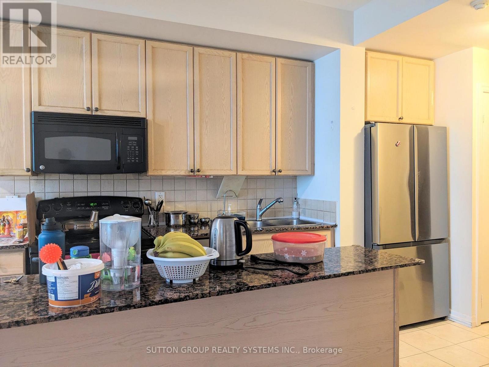 2003 - 225 Webb Drive, Mississauga, Ontario  L5B 4P2 - Photo 11 - W12457462