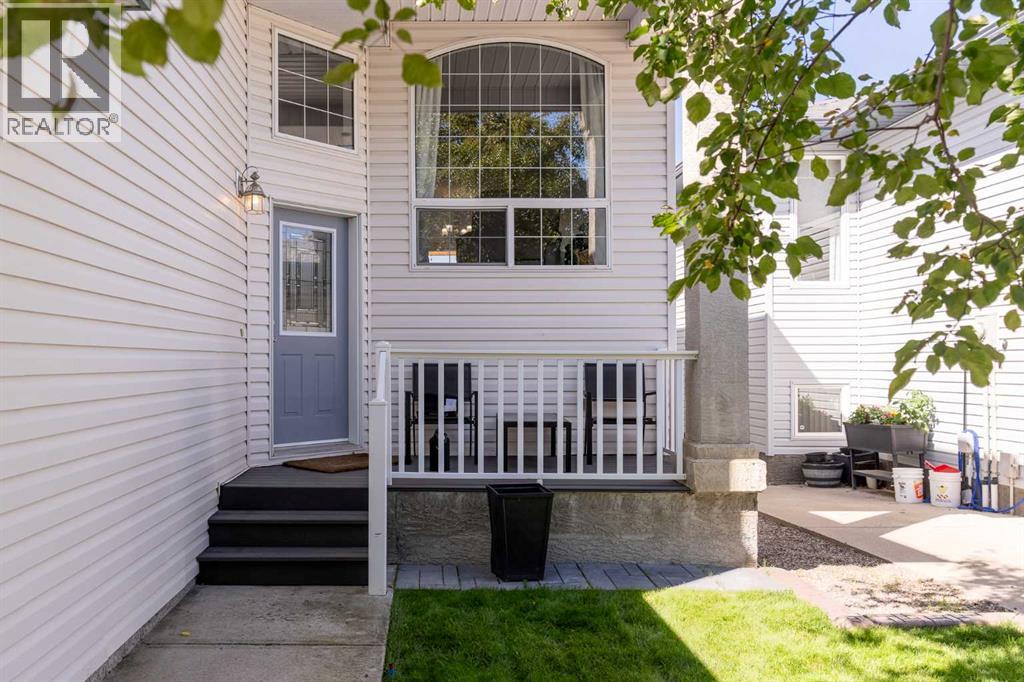 Property at 14 Heritage Circle W image 2
