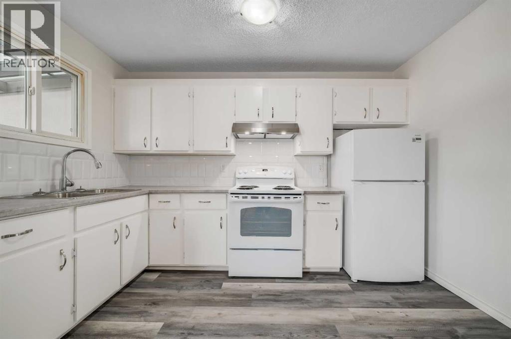 79 Penworth Close Se, Calgary, Alberta  T2A 5N4 - Photo 14 - A2262189