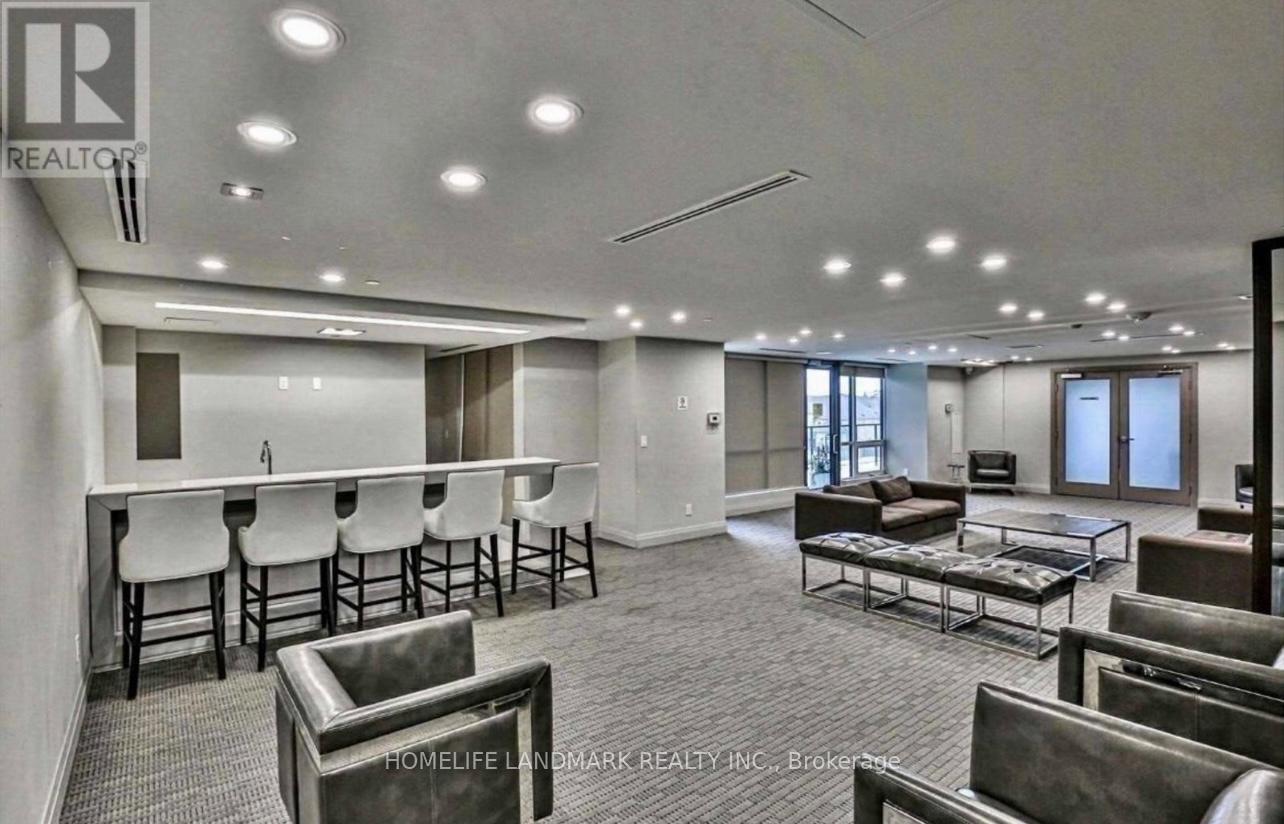 9088 Yonge Street, Richmond Hill, Ontario  L4C 0Y6 - Photo 34 - N12459022