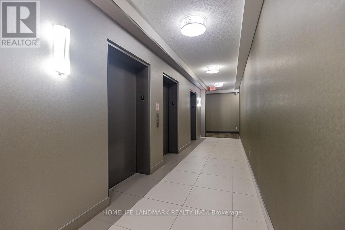 9088 Yonge Street, Richmond Hill, Ontario  L4C 0Y6 - Photo 7 - N12459022