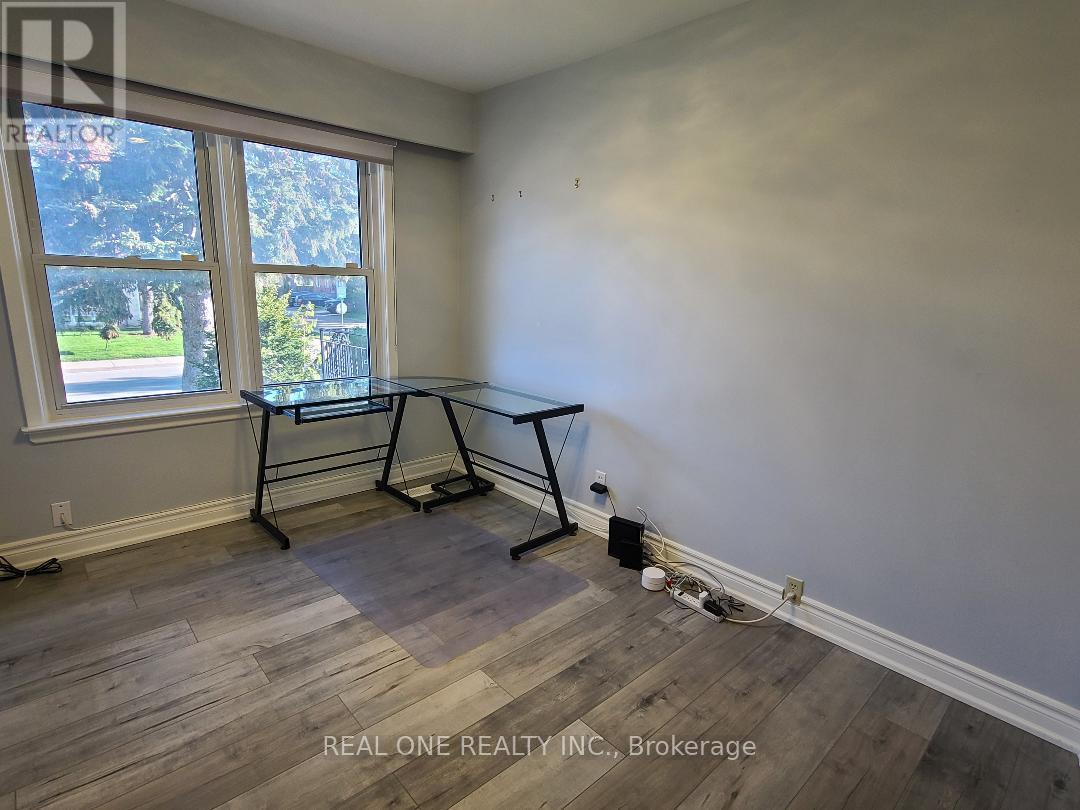 Main - 412 Osiris Drive, Richmond Hill, Ontario  L4C 2P9 - Photo 10 - N12459023