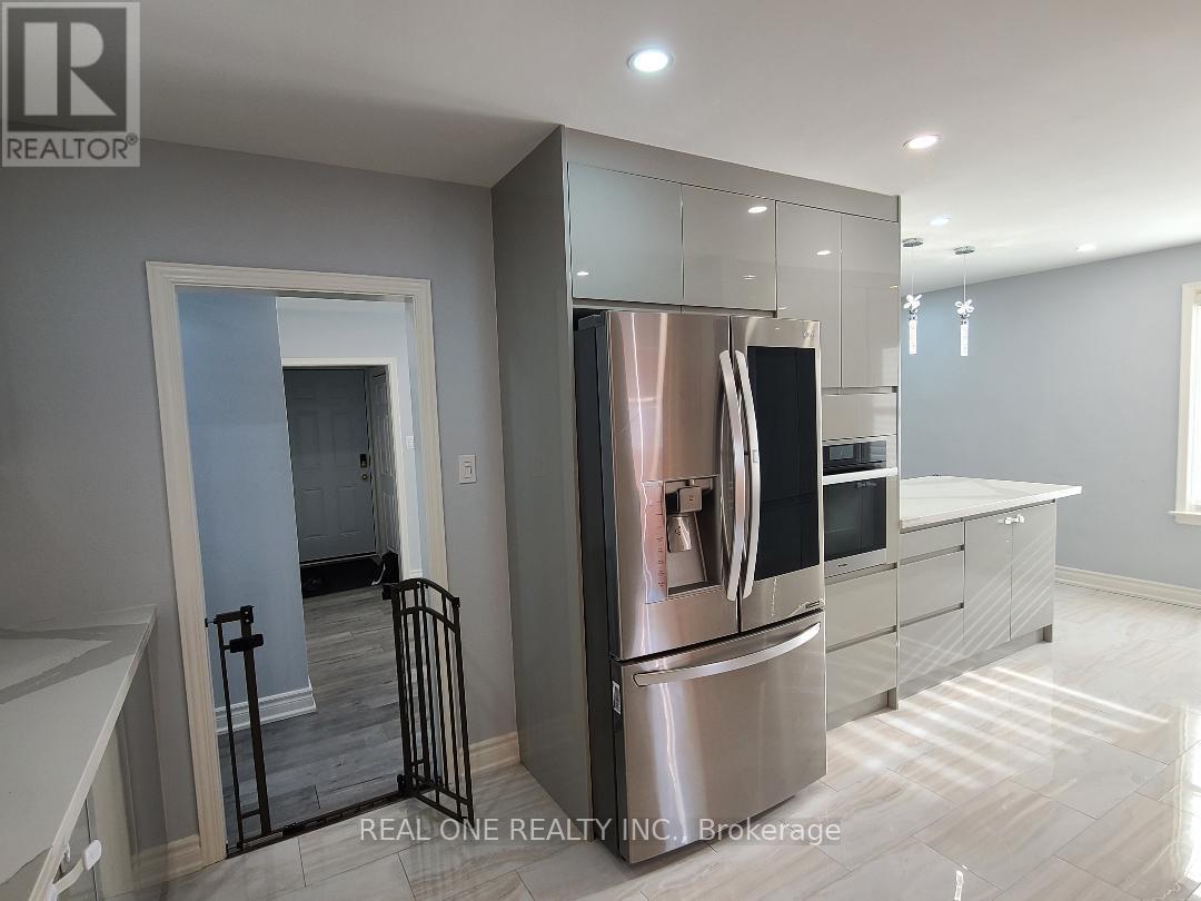 Main - 412 Osiris Drive, Richmond Hill, Ontario  L4C 2P9 - Photo 14 - N12459023
