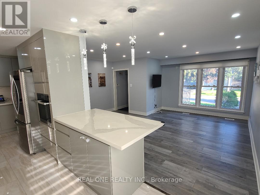 Main - 412 Osiris Drive, Richmond Hill, Ontario  L4C 2P9 - Photo 16 - N12459023