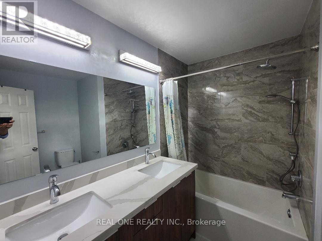Main - 412 Osiris Drive, Richmond Hill, Ontario  L4C 2P9 - Photo 6 - N12459023