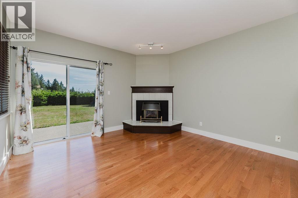 1551 Islandview Drive, Gibsons, British Columbia  V0N 1V5 - Photo 11 - R3040052