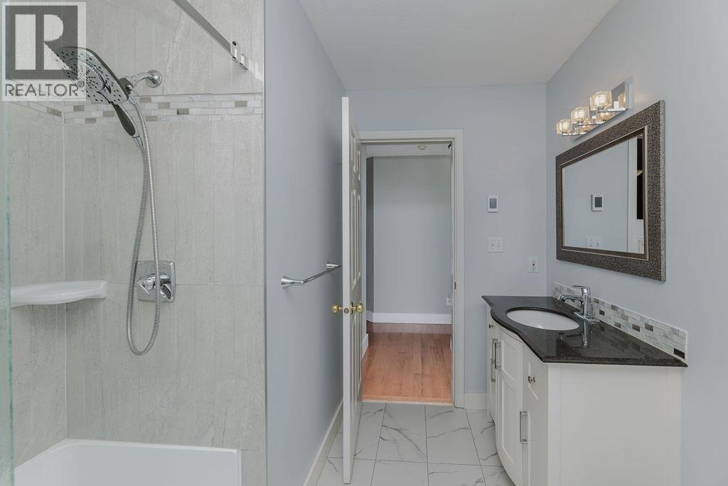 1551 Islandview Drive, Gibsons, British Columbia  V0N 1V5 - Photo 22 - R3040052