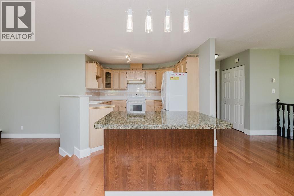 1551 Islandview Drive, Gibsons, British Columbia  V0N 1V5 - Photo 8 - R3040052