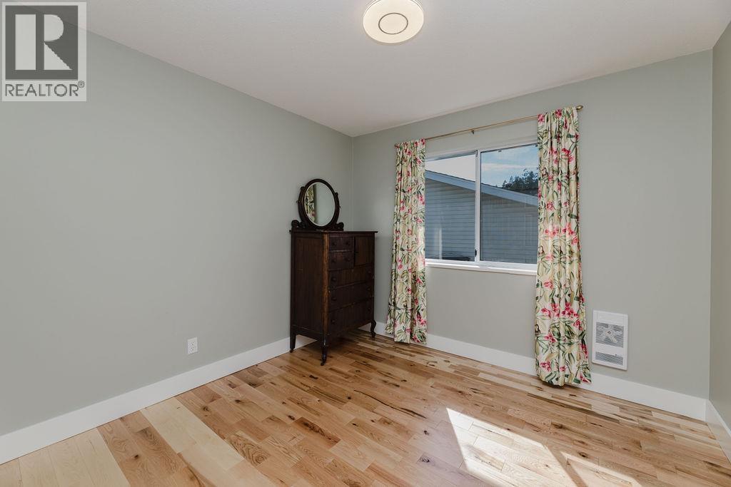 1551 Islandview Drive, Gibsons, British Columbia  V0N 1V5 - Photo 23 - R3040052