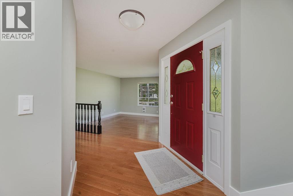 1551 Islandview Drive, Gibsons, British Columbia  V0N 1V5 - Photo 5 - R3040052