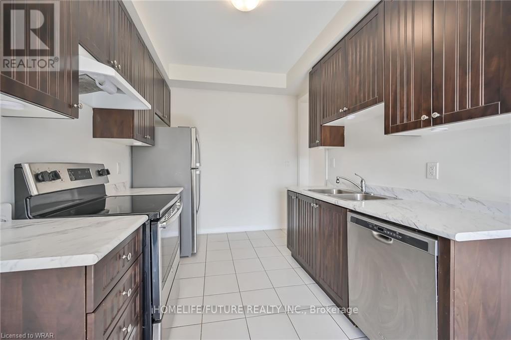 68 Palace Street, Thorold, Ontario  L2V 0J6 - Photo 7 - X12459019