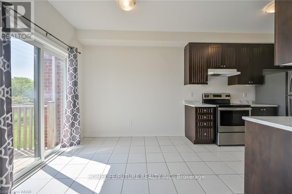 68 Palace Street, Thorold, Ontario  L2V 0J6 - Photo 8 - X12459019
