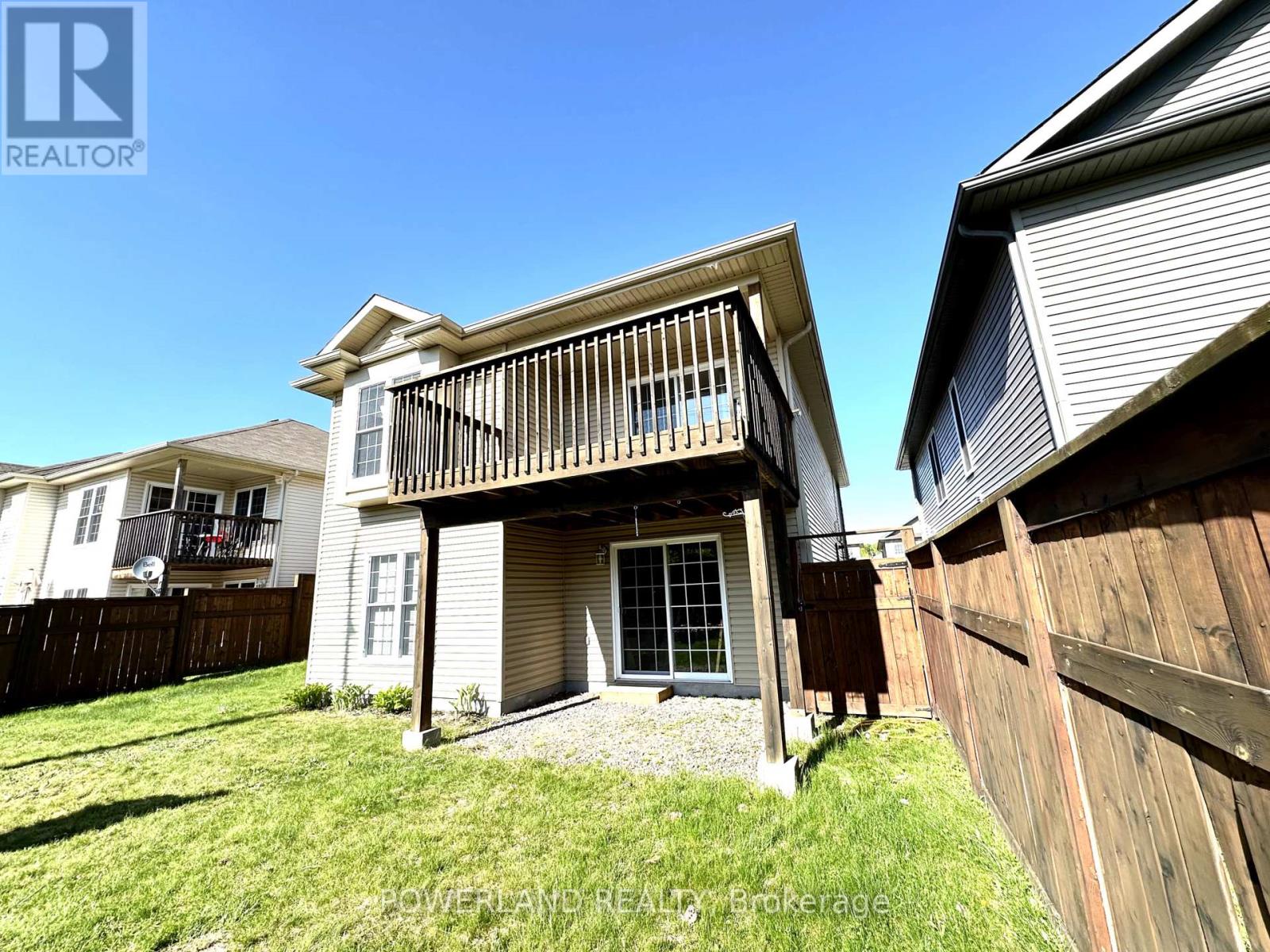 21 Brookland Drive, North Bay, Ontario  P1A 0A1 - Photo 5 - X12379496