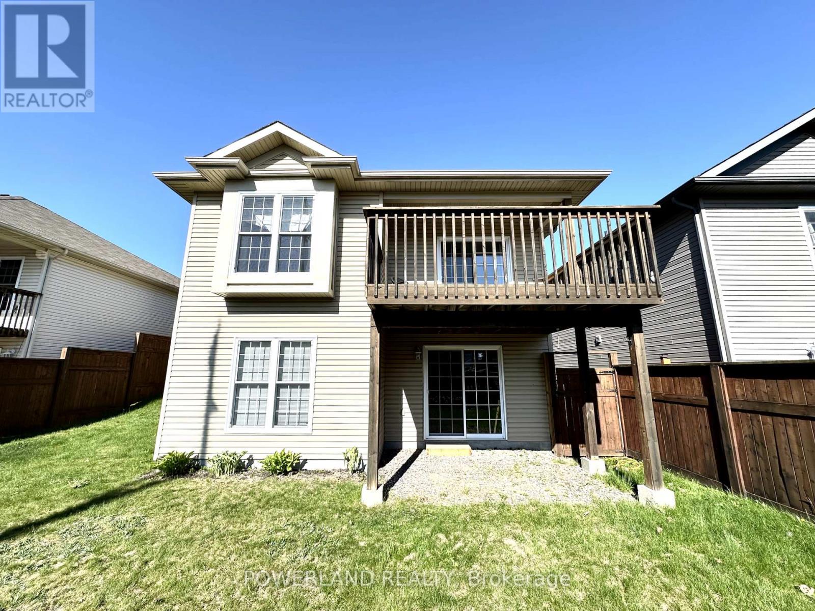 21 Brookland Drive, North Bay, Ontario  P1A 0A1 - Photo 4 - X12379496