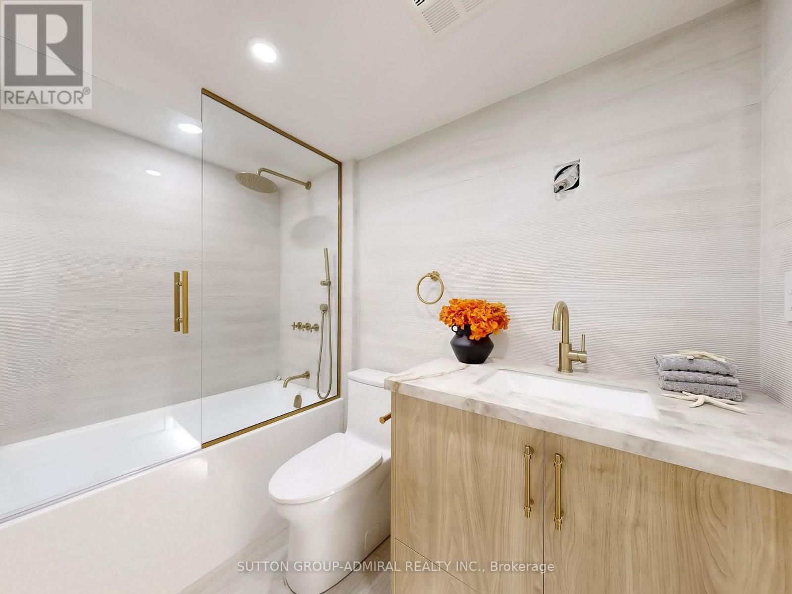704 - 1 Clark Avenue W, Vaughan, Ontario  L4J 7Y6 - Photo 35 - N12459027