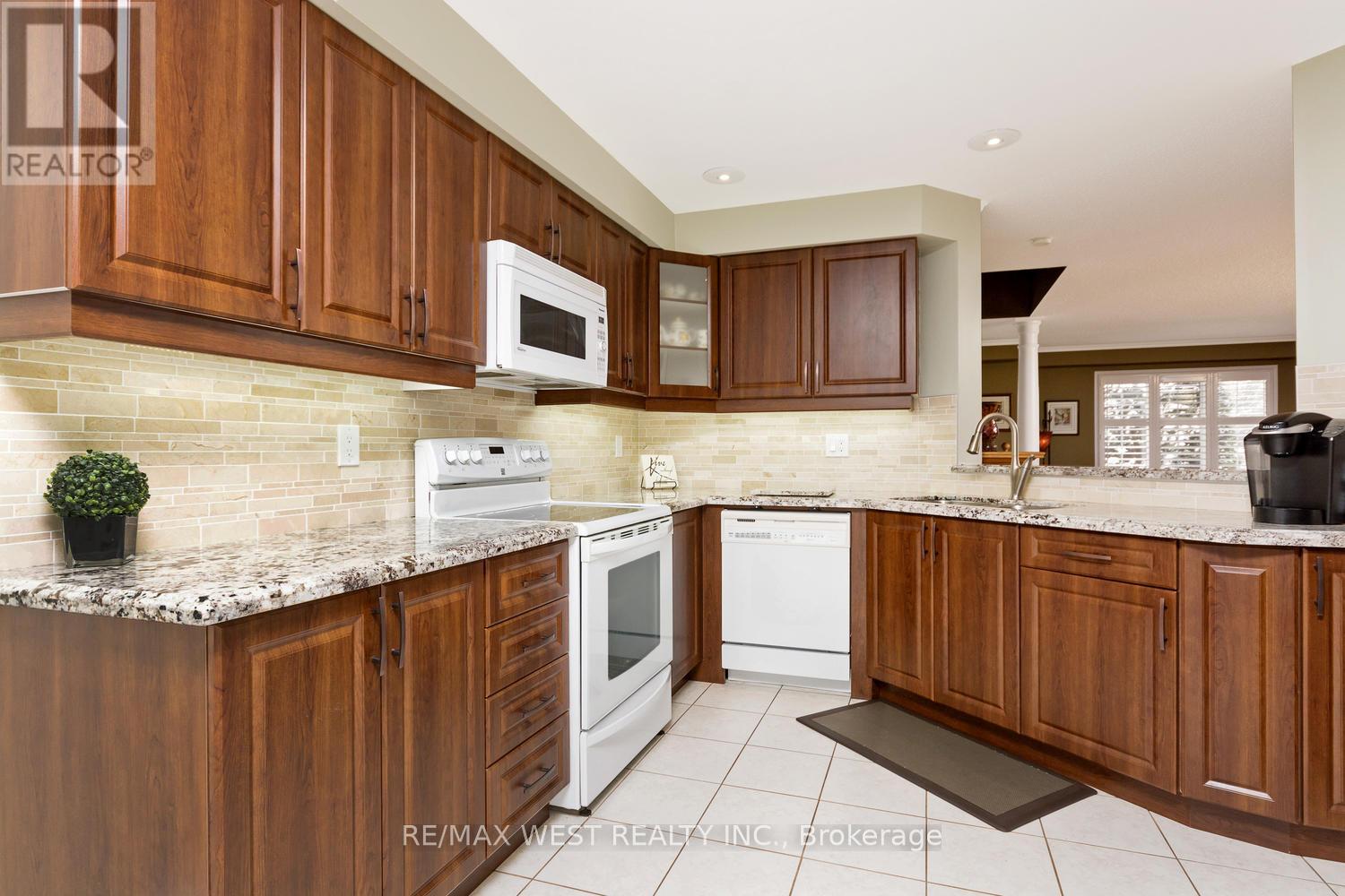 1 - 66 Manley Lane, Milton, Ontario  L9T 5N8 - Photo 5 - W12459025
