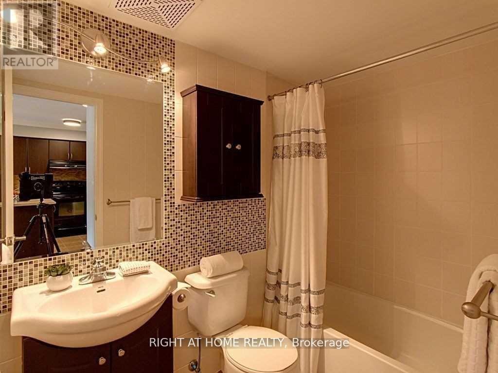 109 - 3070 Rotary Way N, Burlington, Ontario  L7M 0H1 - Photo 12 - W12459028