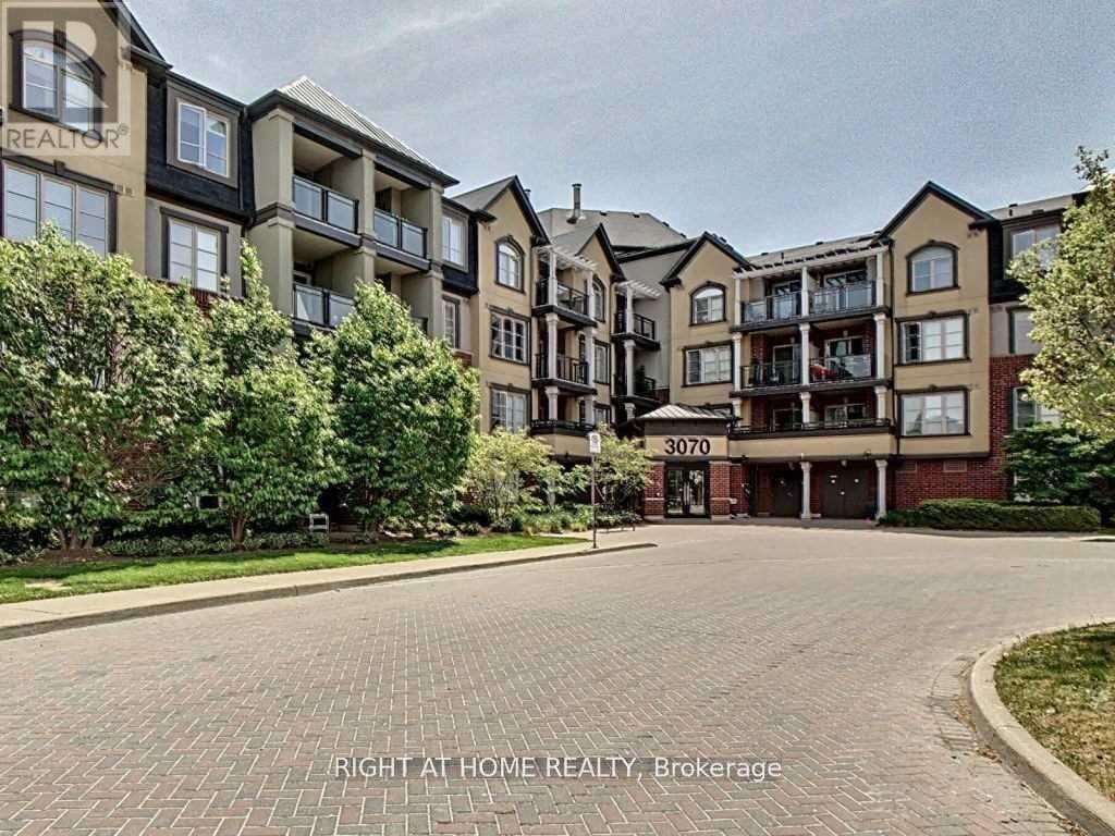 109 - 3070 Rotary Way N, Burlington, Ontario  L7M 0H1 - Photo 2 - W12459028