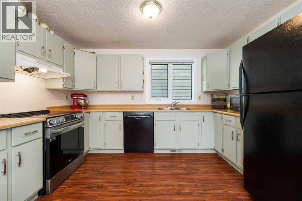68 Macewan Glen Close Nw, Calgary, Alberta  T3K 2C3 - Photo 12 - A2263433