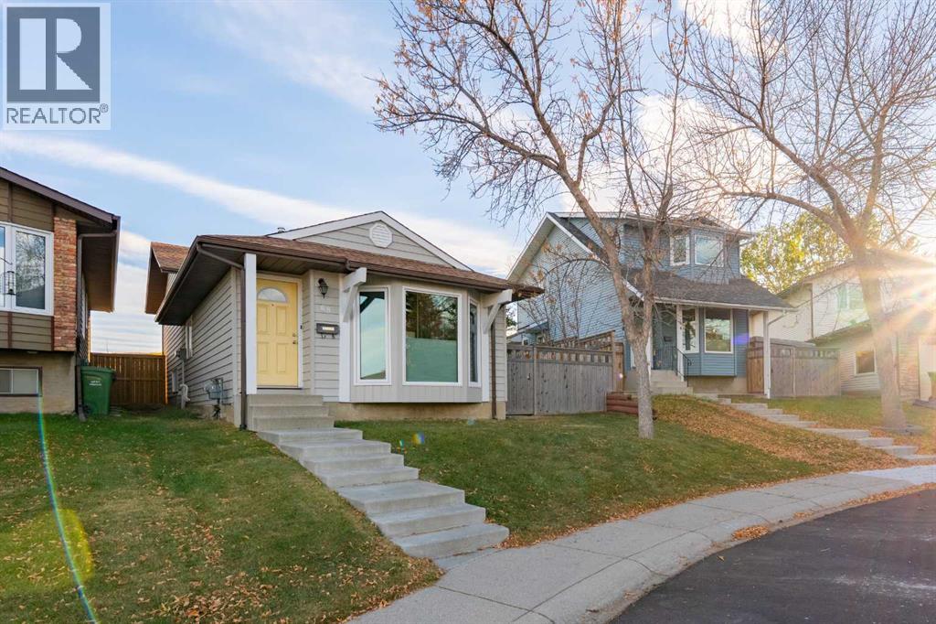 68 Macewan Glen Close Nw, Calgary, Alberta  T3K 2C3 - Photo 2 - A2263433