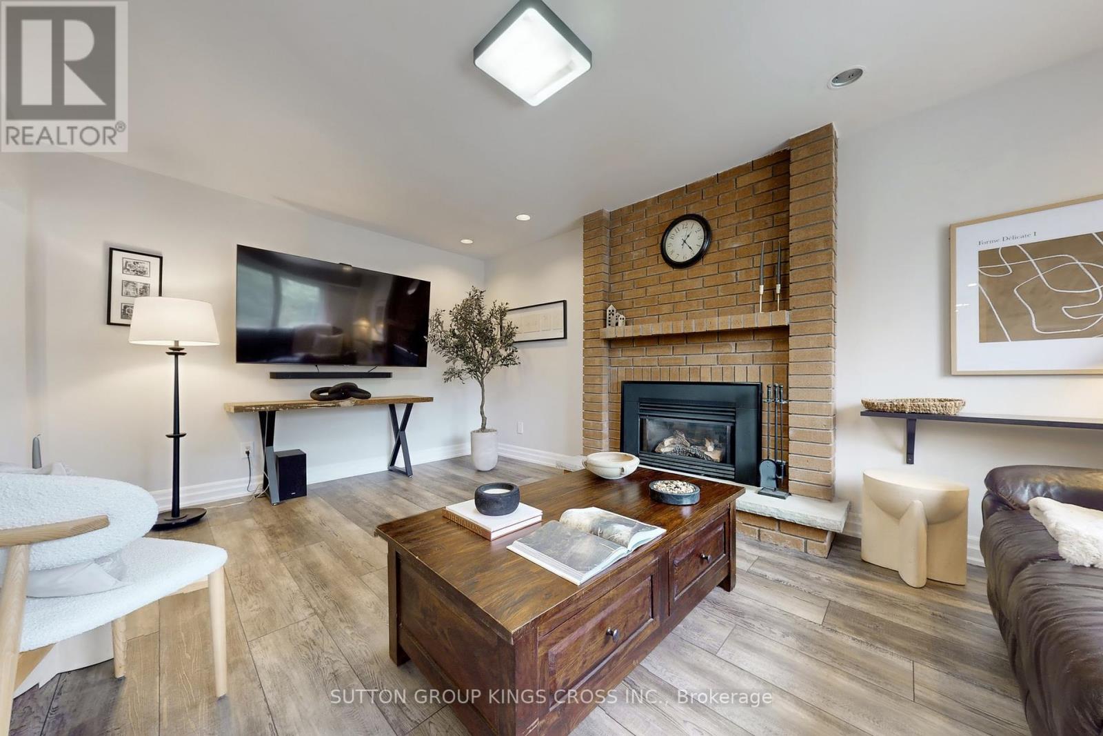 2730 Hammond Road, Mississauga, Ontario  L5K 2M3 - Photo 13 - W12403785