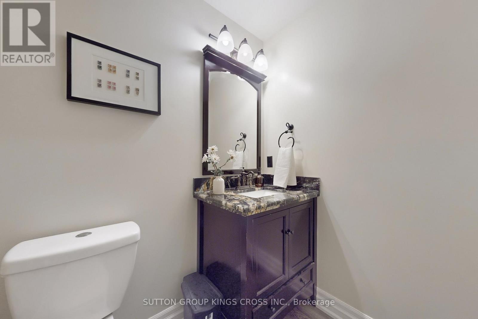 2730 Hammond Road, Mississauga, Ontario  L5K 2M3 - Photo 15 - W12403785