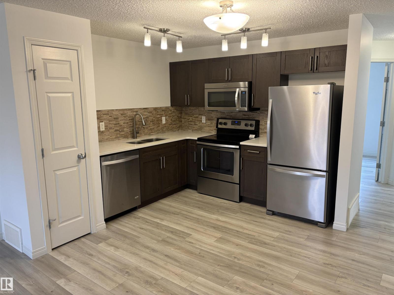 563 Orchards Bv Sw, Edmonton, Alberta  T6X 1V2 - Photo 11 - E4461896