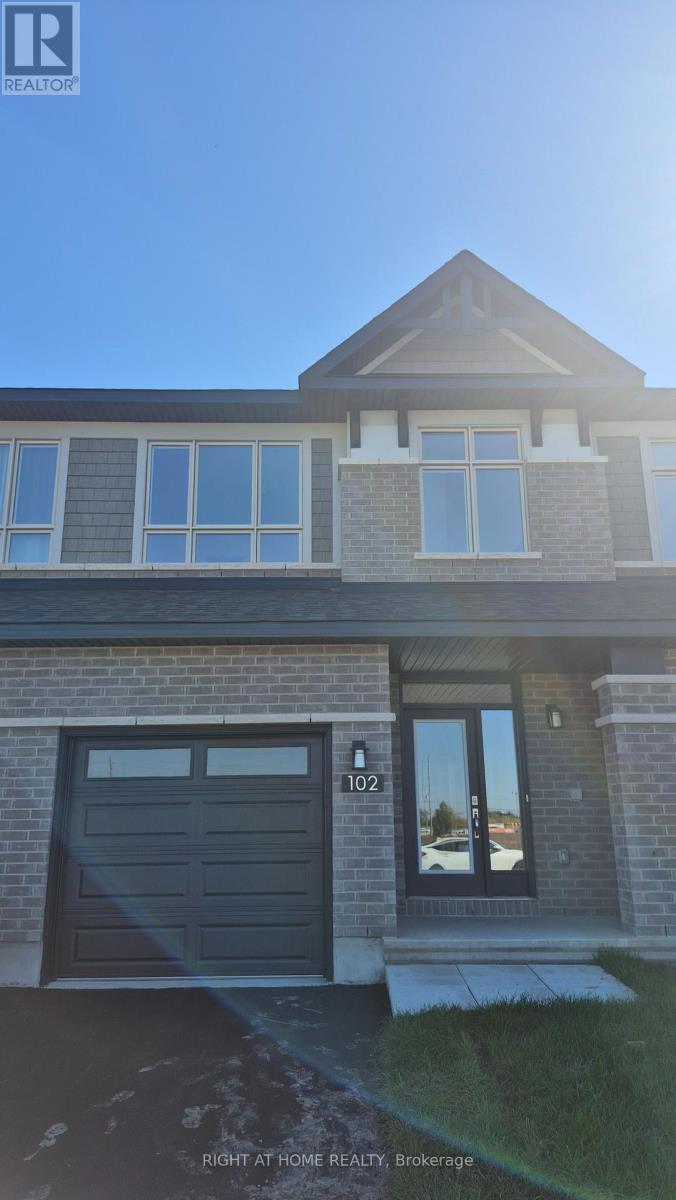 102 PLOUGHSHARE ROAD, Ottawa, Ontario