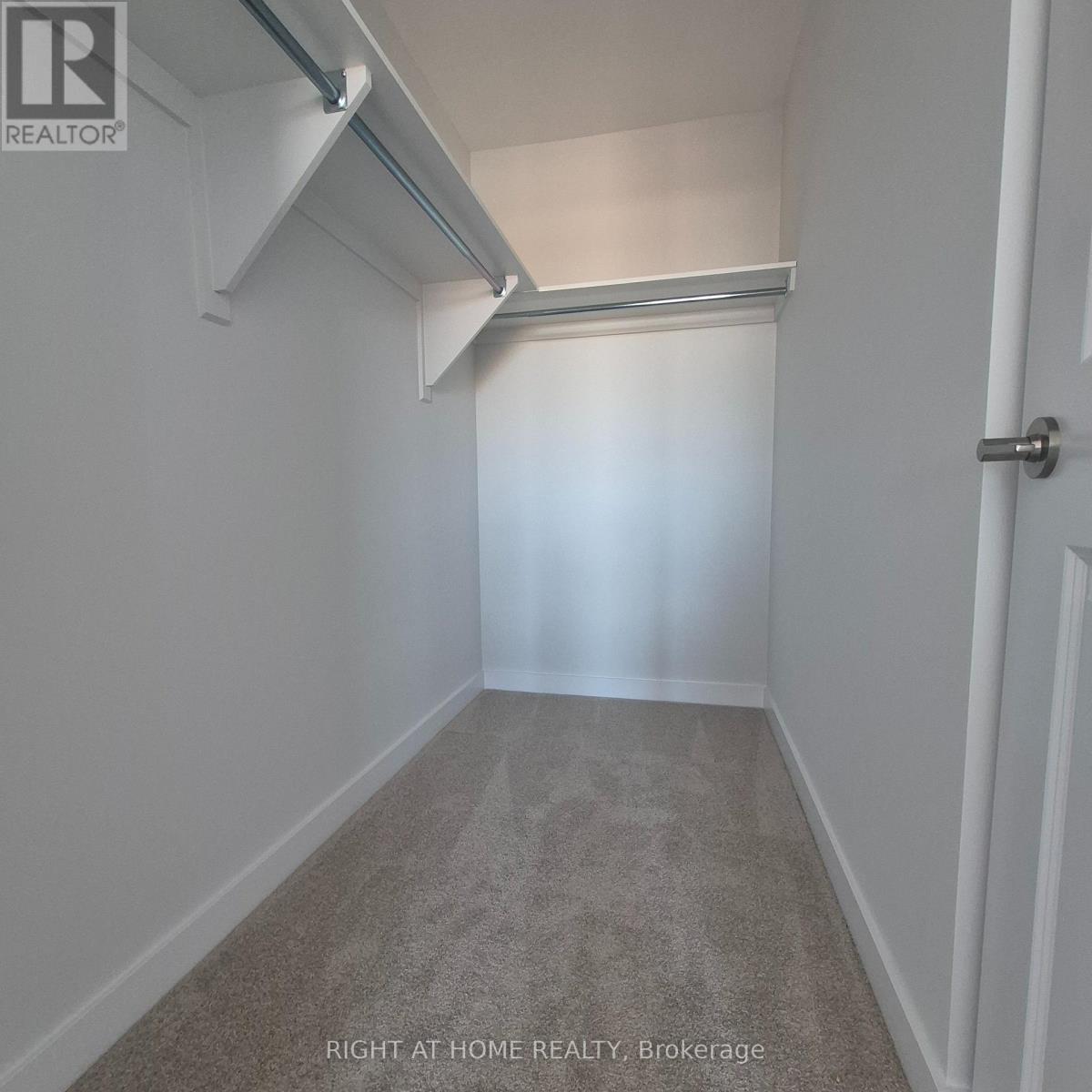 102 Ploughshare Road, Ottawa, Ontario  K2S 2T6 - Photo 11 - X12459039