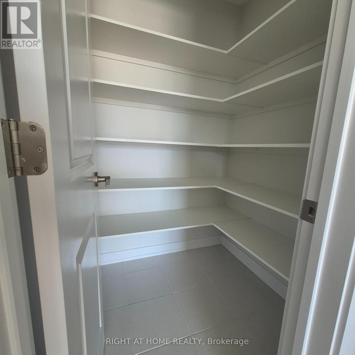 102 Ploughshare Road, Ottawa, Ontario  K2S 2T6 - Photo 7 - X12459039
