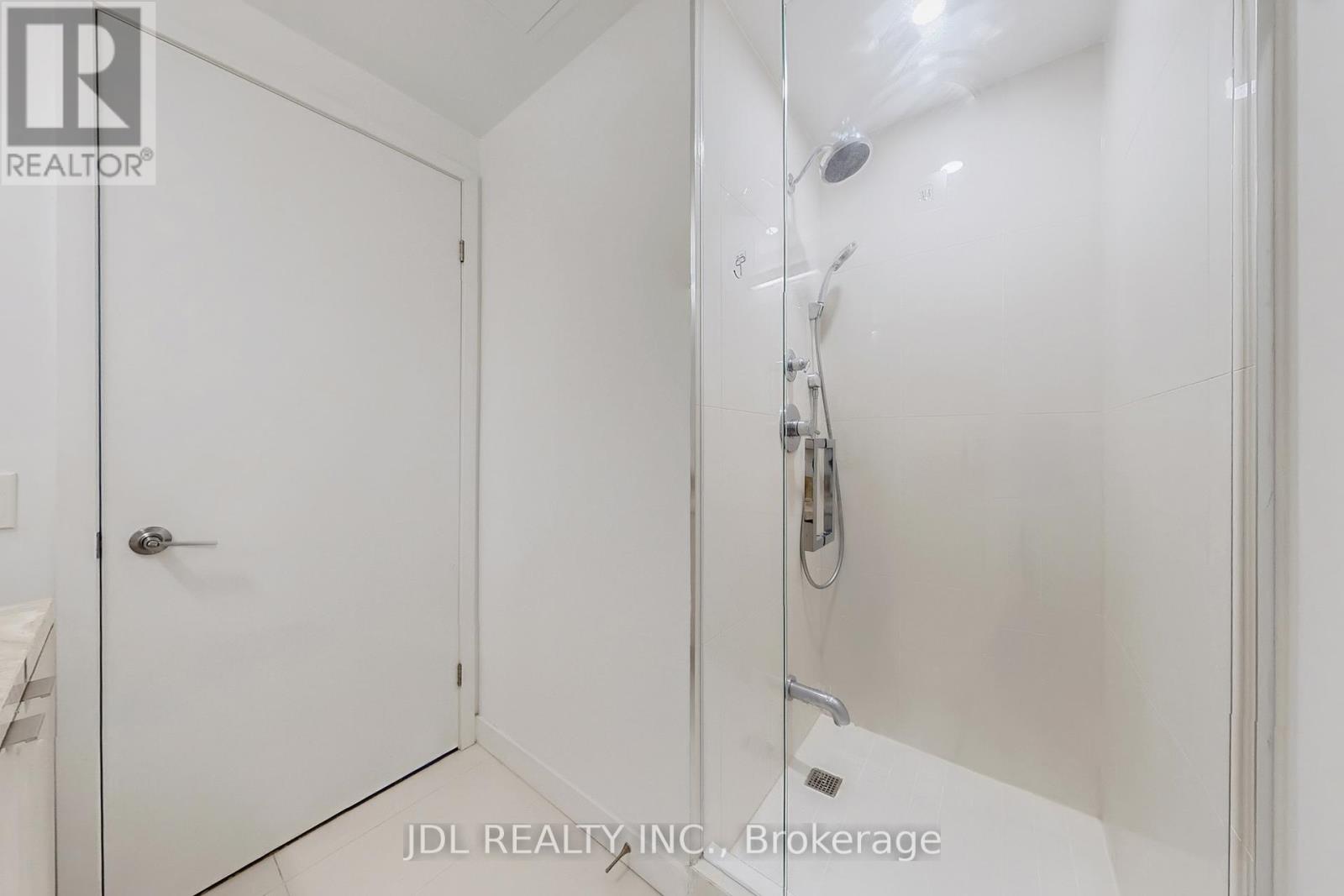 1602 - 125 Blue Jays Way, Toronto, Ontario  M5V 0C4 - Photo 13 - C12413999