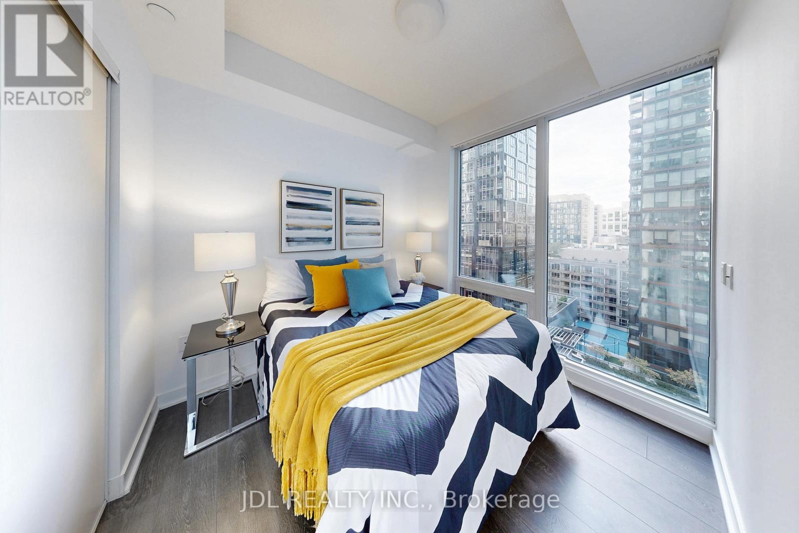 1602 - 125 Blue Jays Way, Toronto, Ontario  M5V 0C4 - Photo 11 - C12413999