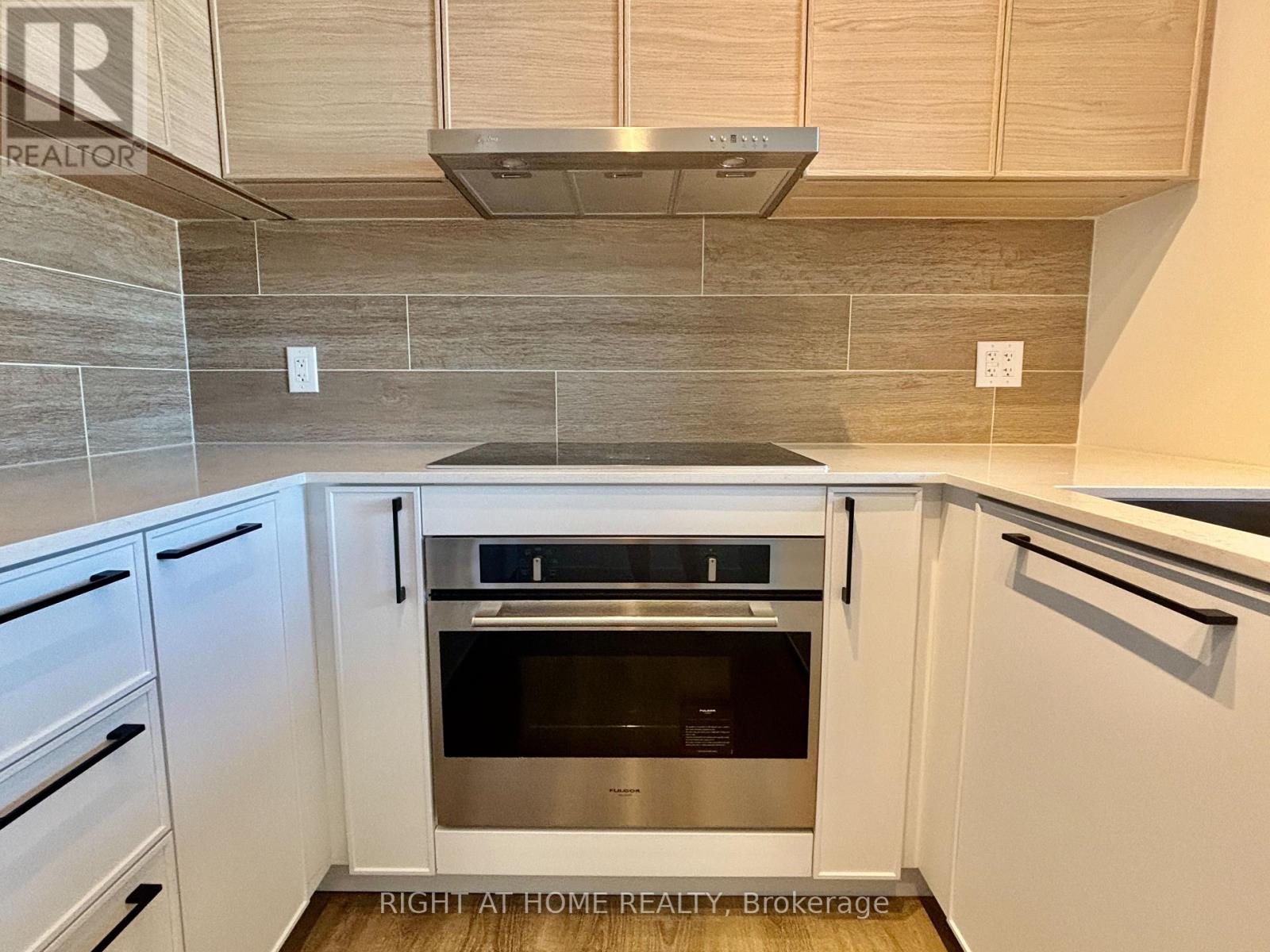 903 - 1050 Eastern Avenue, Toronto, Ontario  M4L 0B7 - Photo 6 - E12414304