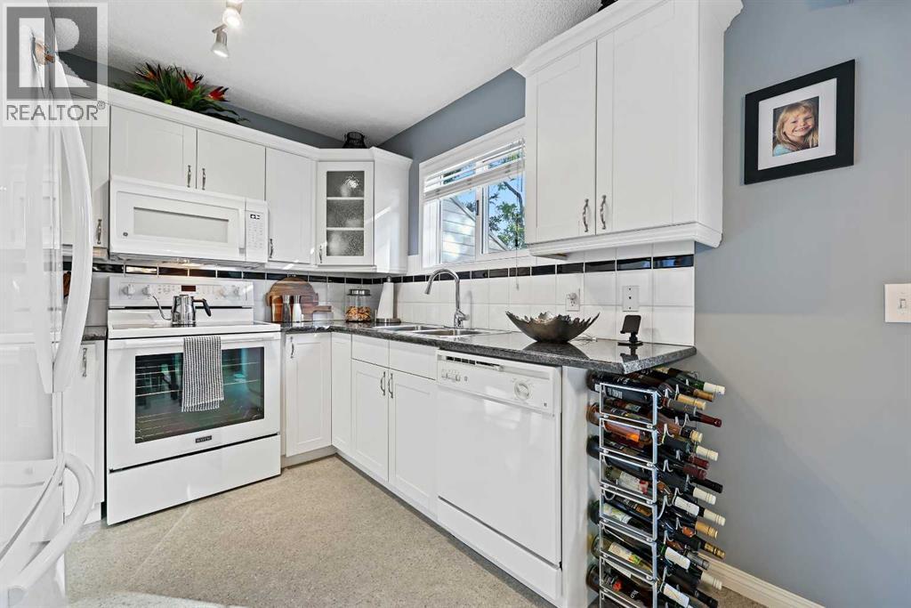 64 Abbeydale Villas Ne, Calgary, Alberta  T2A 7P6 - Photo 3 - A2263228