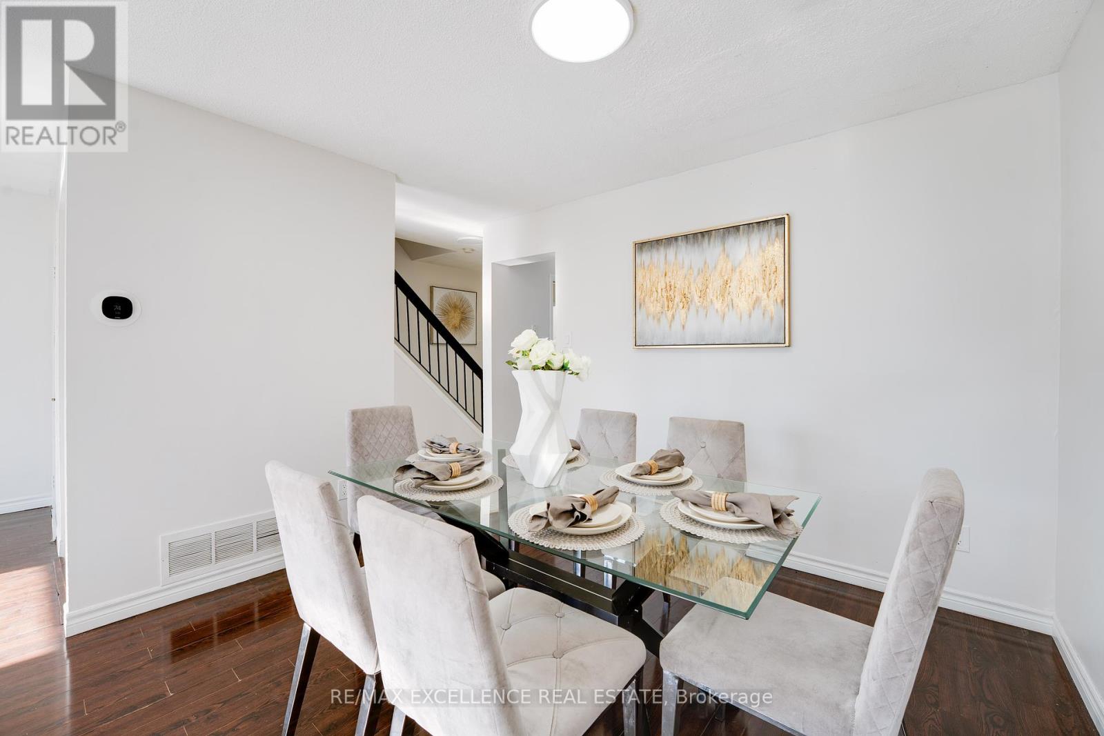 7556 Wildfern Drive, Mississauga, Ontario  L4T 3P6 - Photo 16 - W12459036