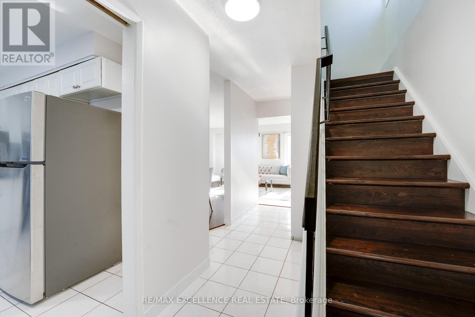 7556 Wildfern Drive, Mississauga, Ontario  L4T 3P6 - Photo 21 - W12459036