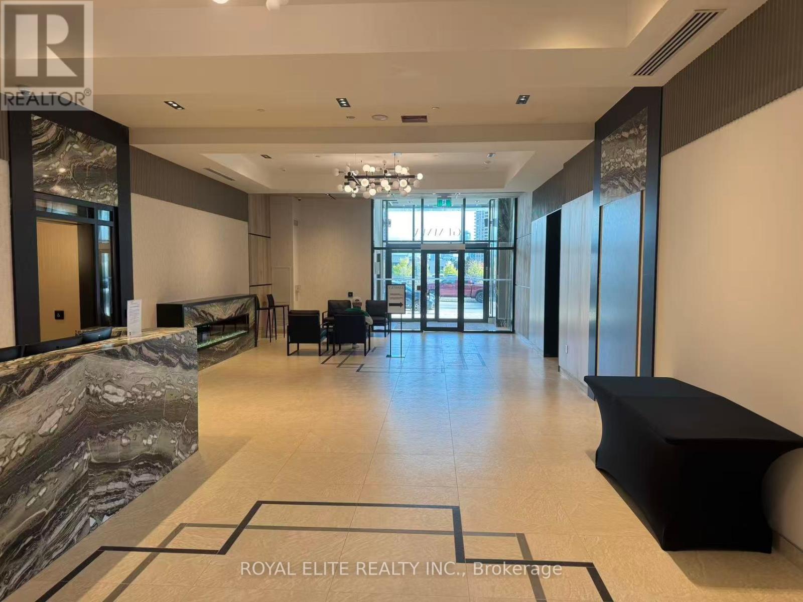2102 - 15 Watergarden Drive, Mississauga, Ontario  L5R 0H4 - Photo 3 - W12459040