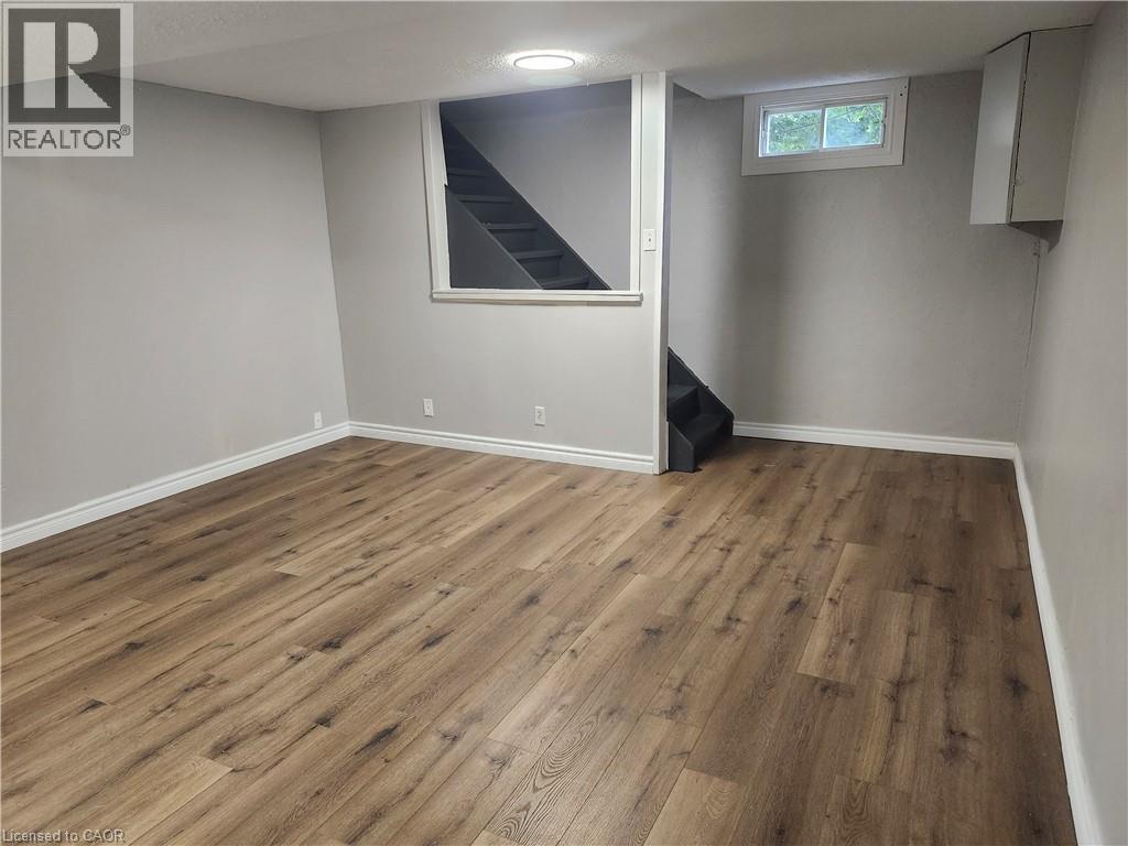 197b Cedarvale Crescent Unit# Lower, Waterloo, Ontario  N2L 4T3 - Photo 4 - 40778541
