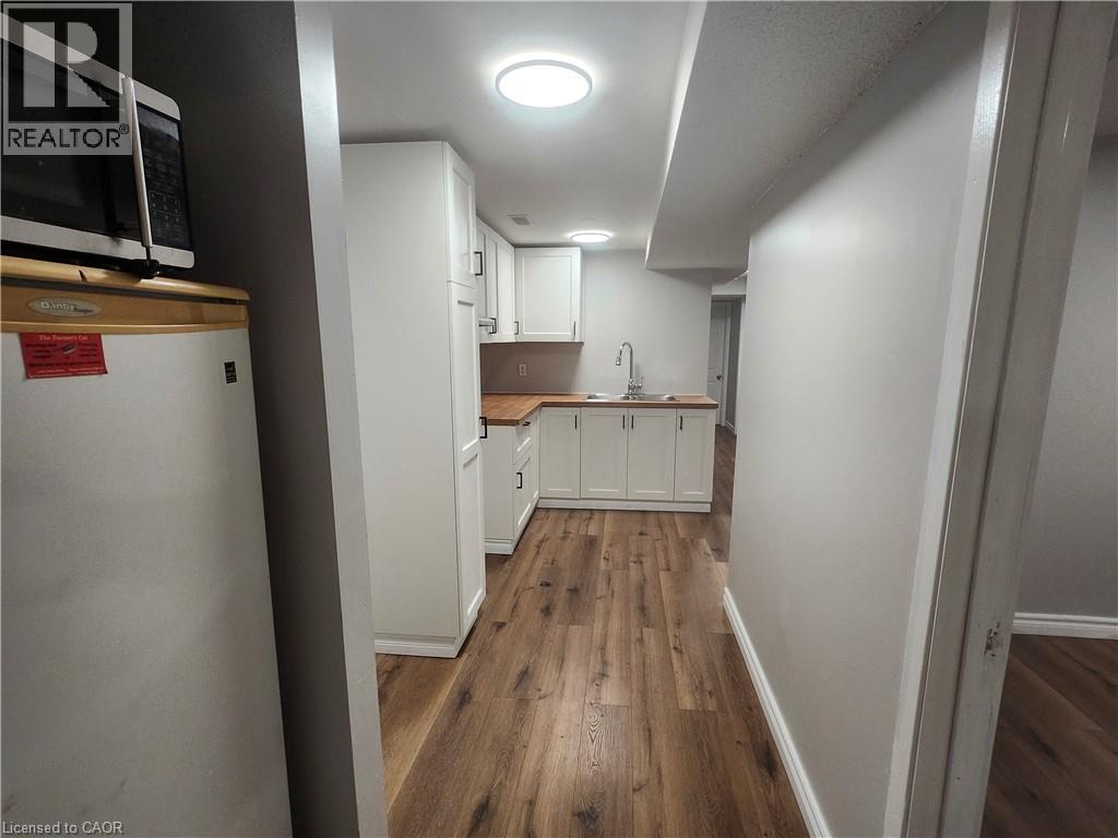 197b Cedarvale Crescent Unit# Lower, Waterloo, Ontario  N2L 4T3 - Photo 6 - 40778541