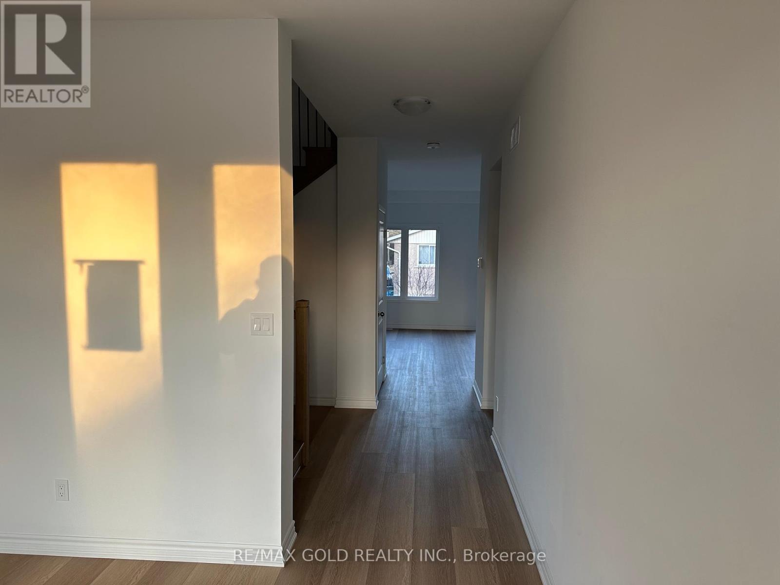 222 Pilkington Street, Thorold, Ontario  L2V 1K5 - Photo 4 - X12459037