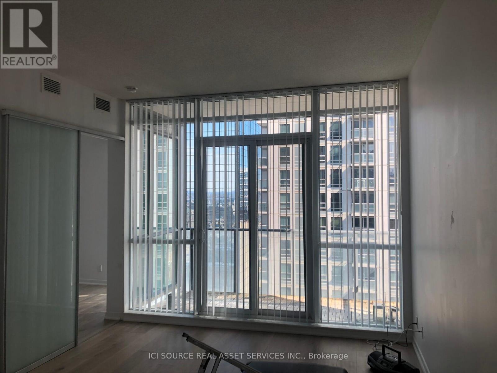 2406 - 770 Bay Street, Toronto, Ontario  M5G 0A6 - Photo 4 - C12459043