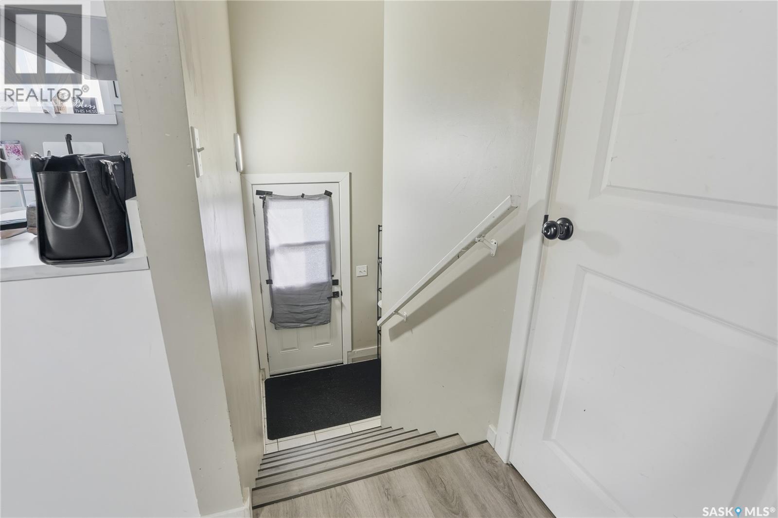 119 - 121 Olmstead Road, Saskatoon, Saskatchewan  S7M 4L9 - Photo 2 - SK020680