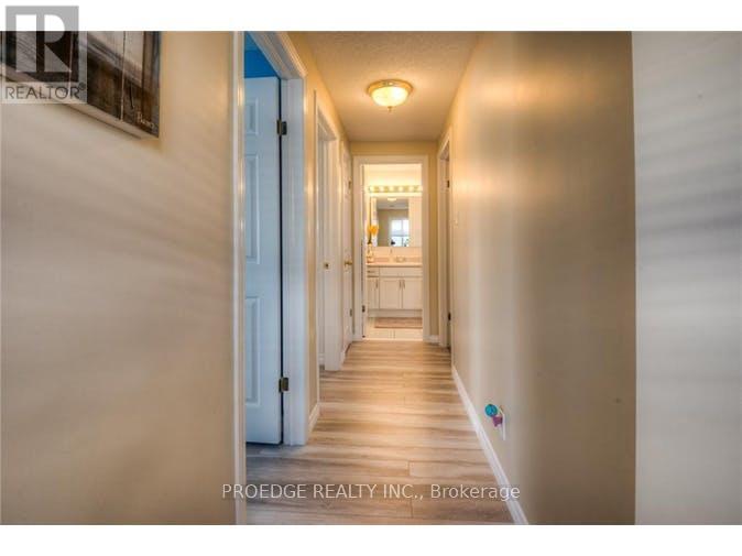 263 Bankside Drive, Kitchener, Ontario  N2N 3J9 - Photo 13 - X12459042