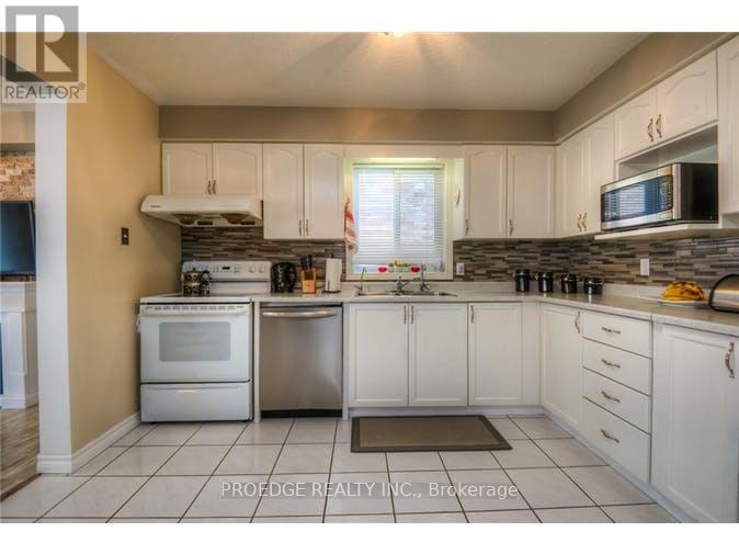 263 Bankside Drive, Kitchener, Ontario  N2N 3J9 - Photo 4 - X12459042