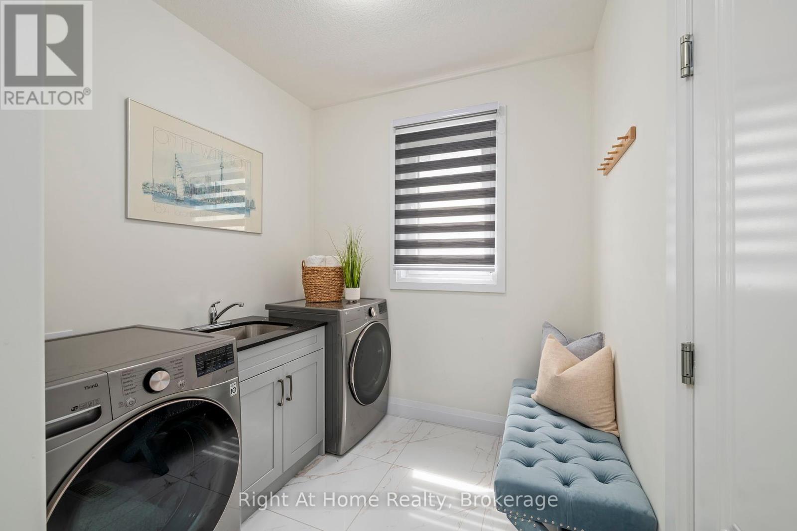 2363 Bakervilla Street, London South, Ontario  N6P 0H4 - Photo 14 - X12336618
