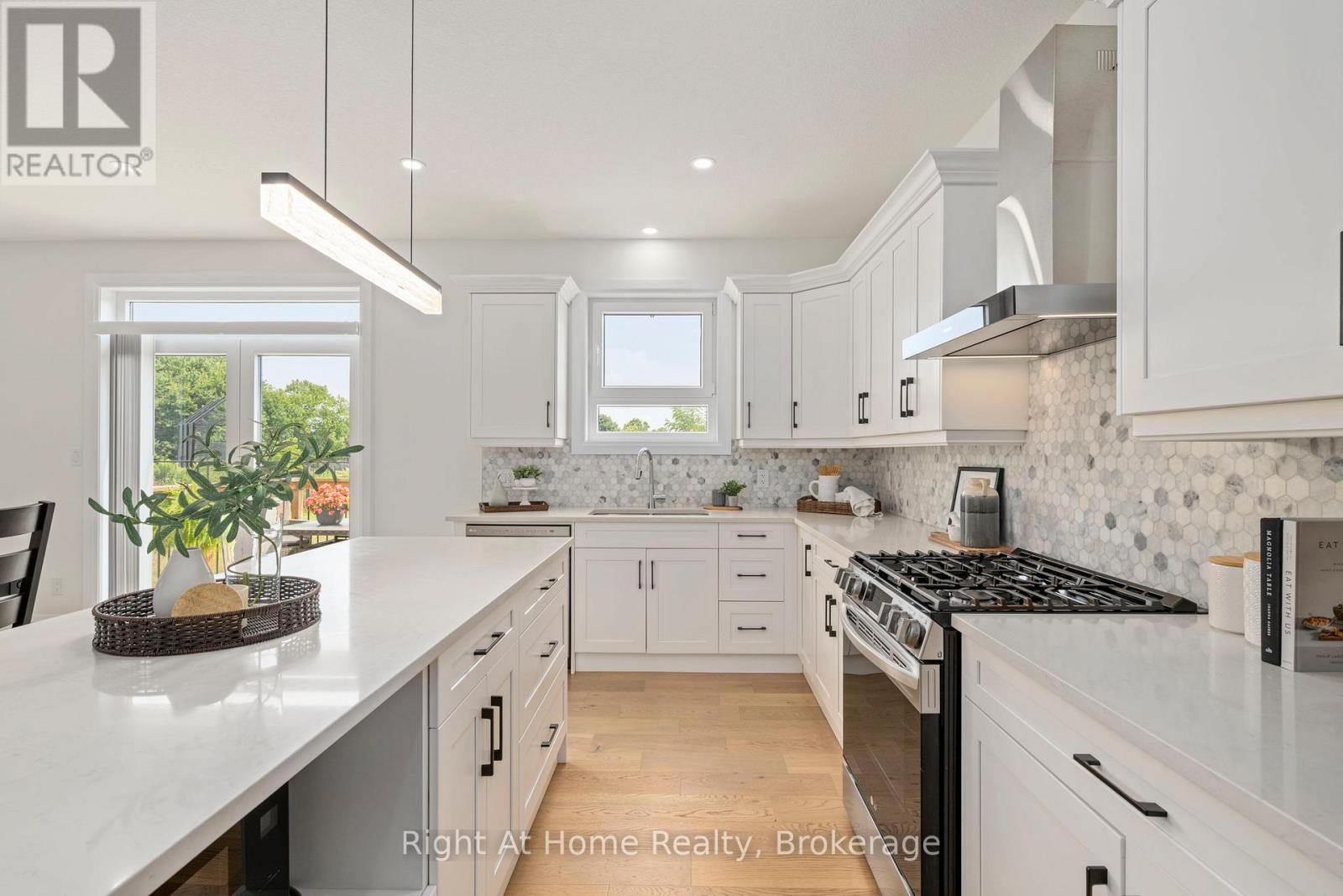 2363 Bakervilla Street, London South, Ontario  N6P 0H4 - Photo 12 - X12336618