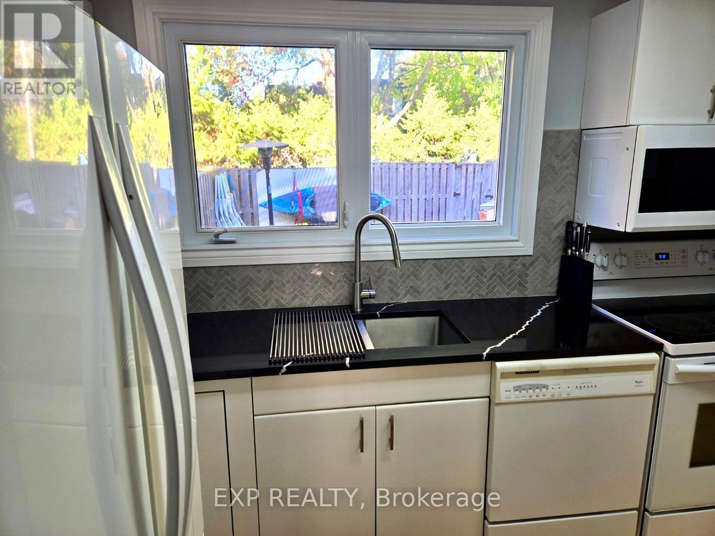 73 - 1900 Marquis Avenue, Ottawa, Ontario  K1J 8J2 - Photo 9 - X12459047